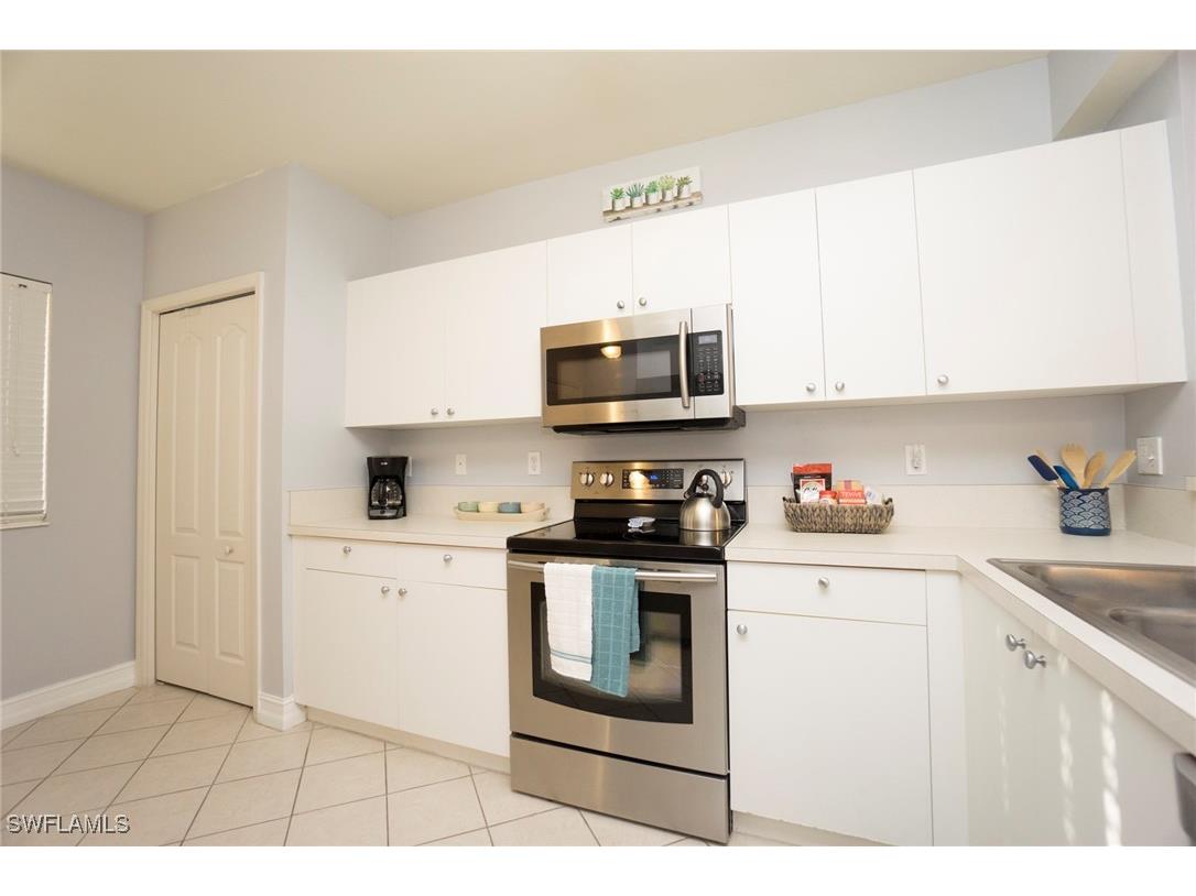 7819 Regal Heron Circle #8-104 Naples FL 34104 225046207 image25