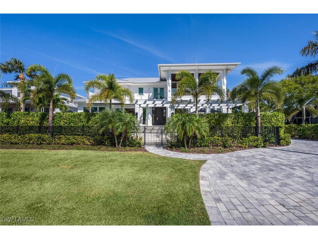 783 11th Avenue S Naples FL 34102 225019370 image40