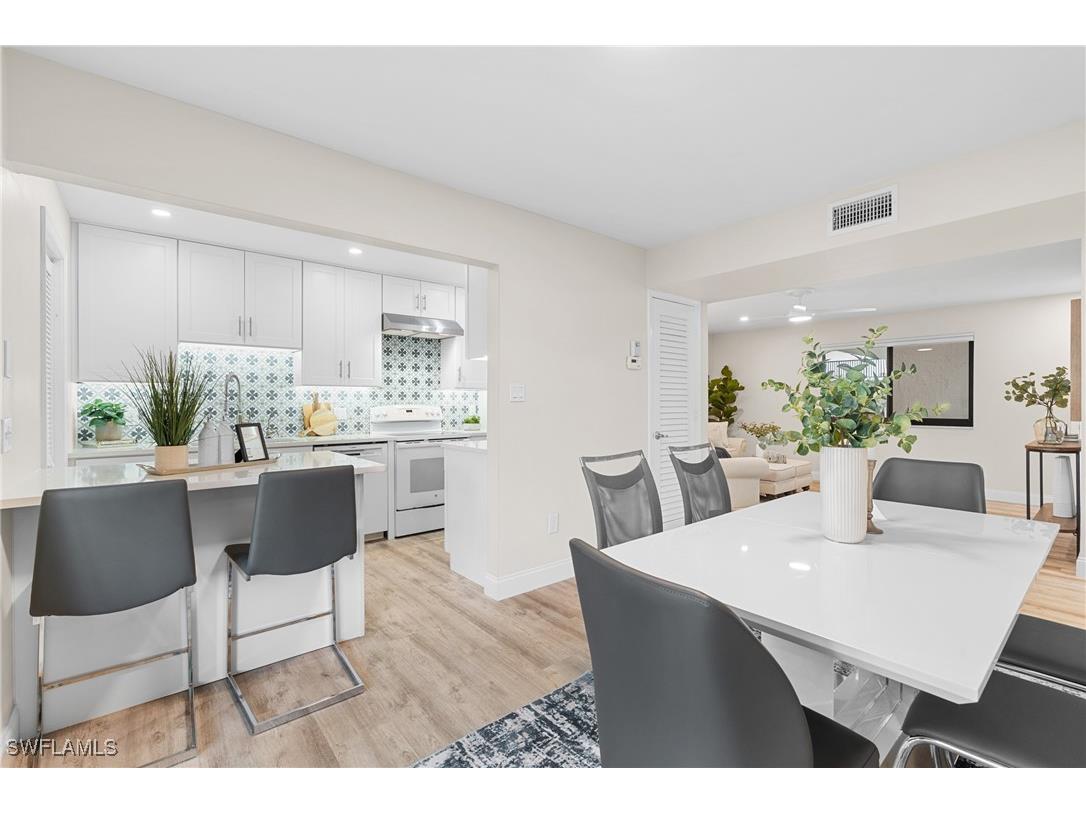 788 Park Shore Drive #F17 Naples FL 34103 224098864 image1