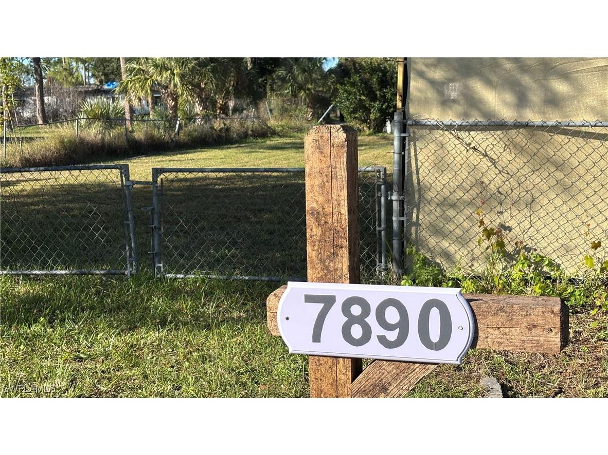 7890 Marx Drive North Fort Myers FL 33917 224093342 image10