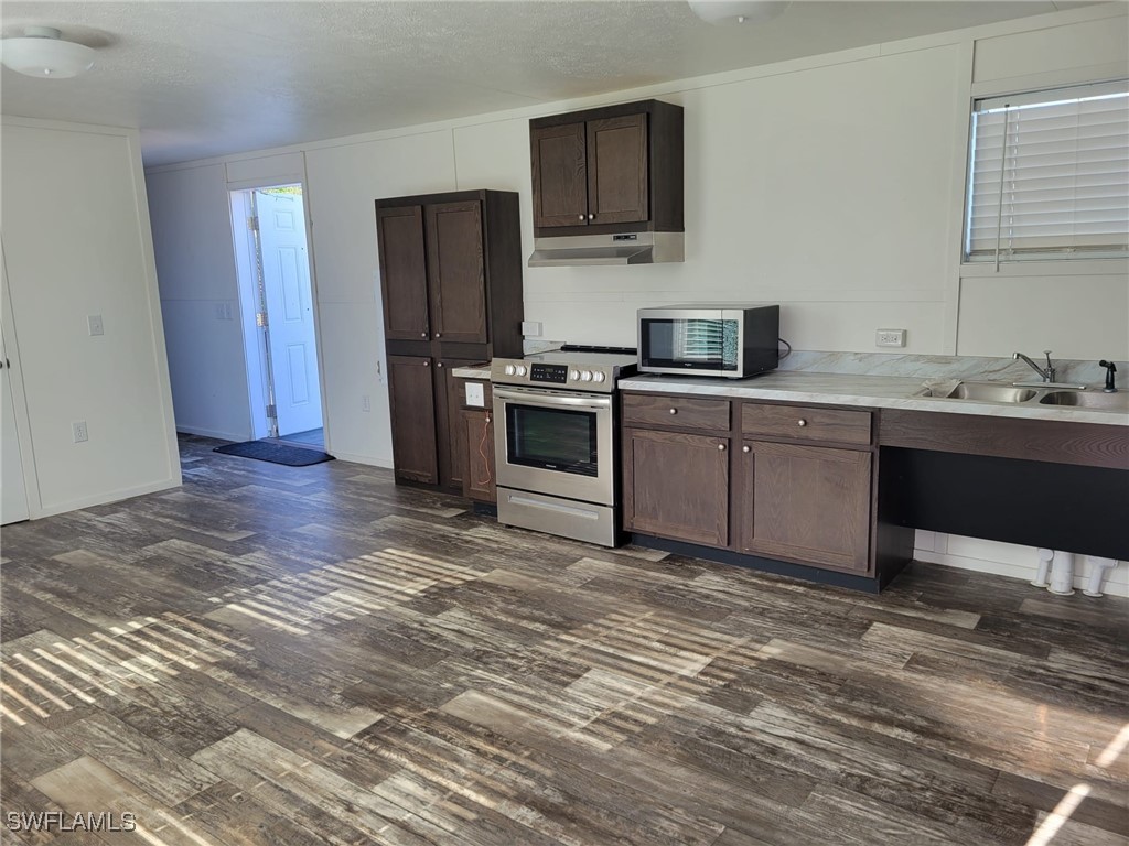 8019 Grady Drive North Fort Myers FL 33917 225033149 image2