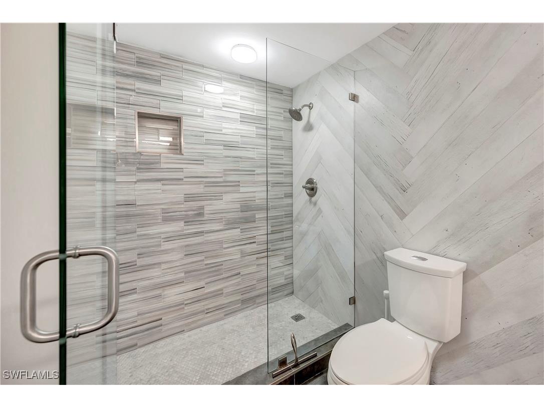 802 8th Court W Naples FL 34108 224070066 image17