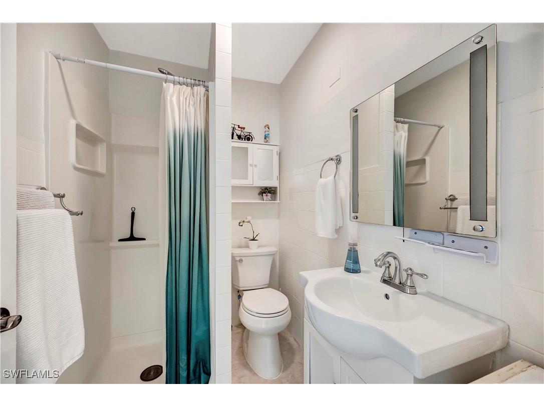 802 8th Court W Naples FL 34108 224070066 image20