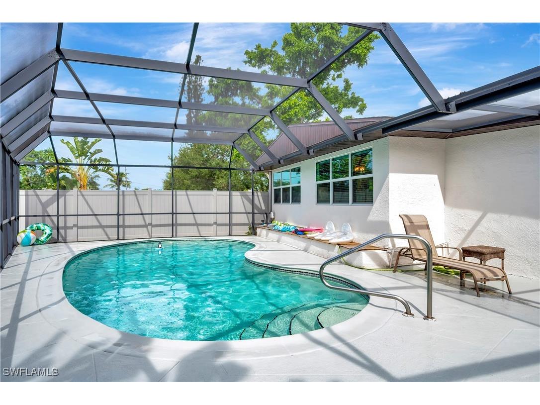 802 8th Court W Naples FL 34108 224070066 image37