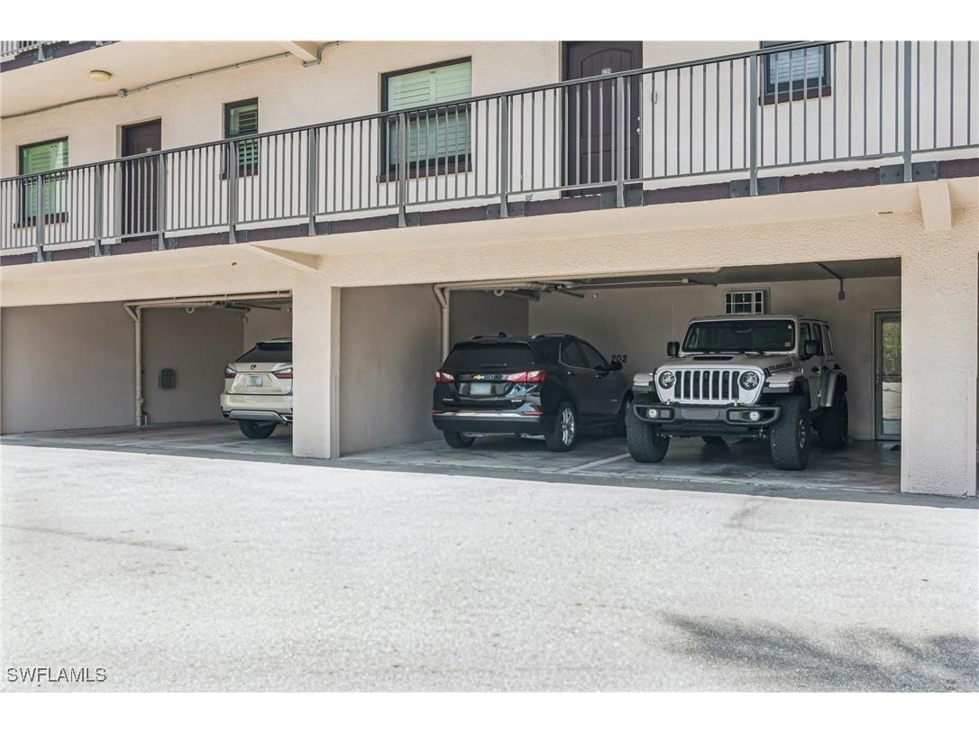 805 River Point Drive #202C Naples FL 34102 225043503 image11