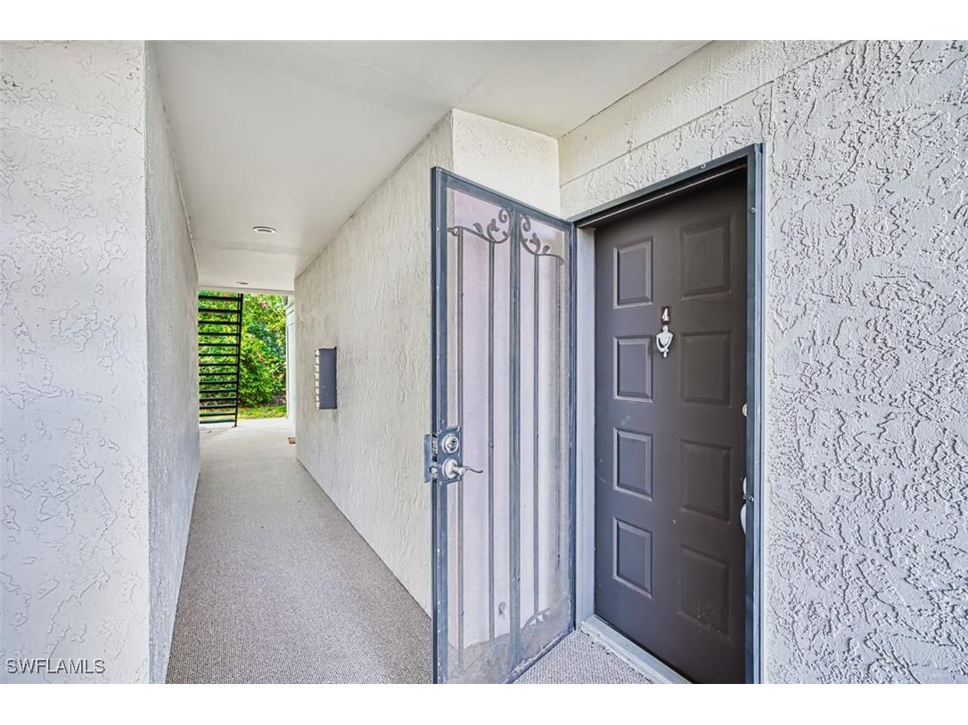 8061 S Woods Circle #4 Fort Myers FL 33919 225050345 image5