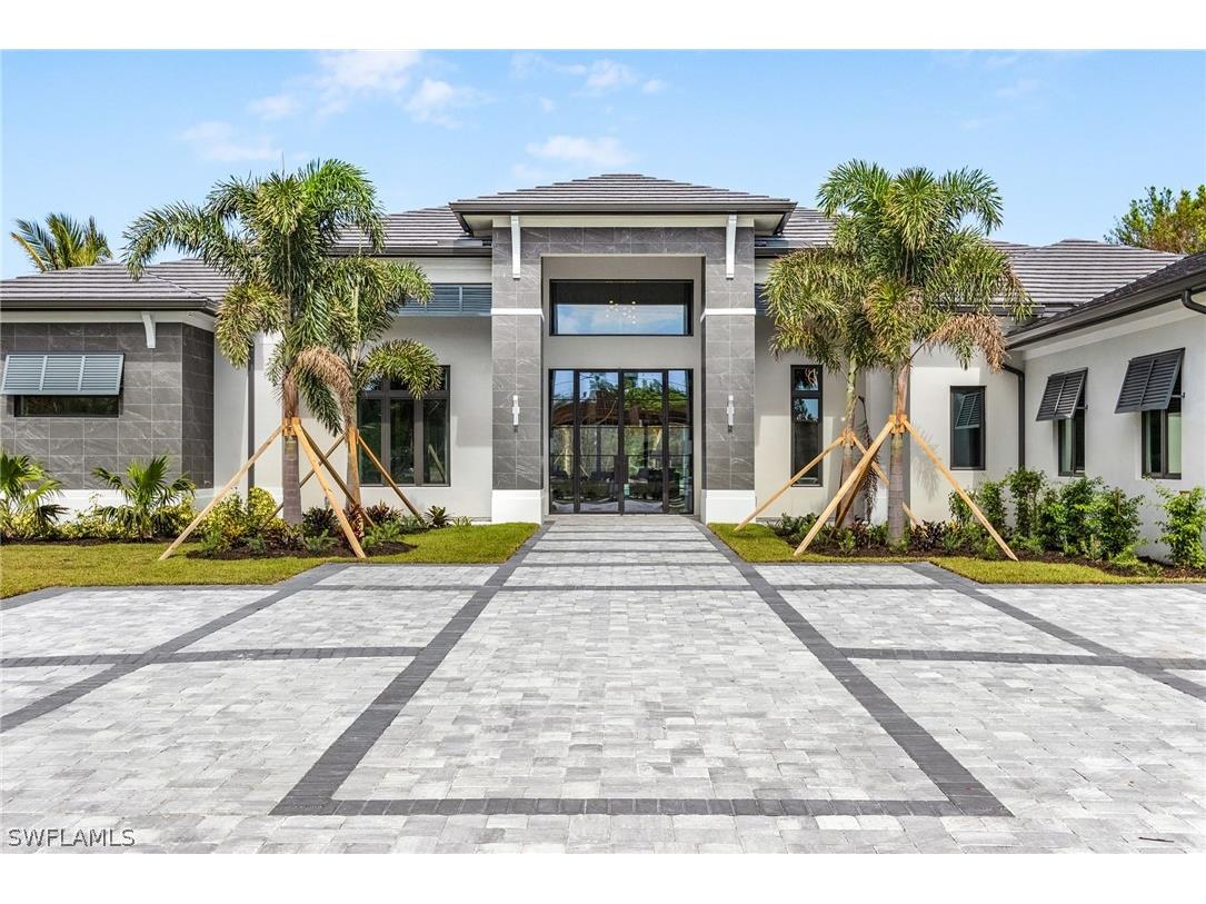 81 North Street Naples FL 34108 222050140 image1