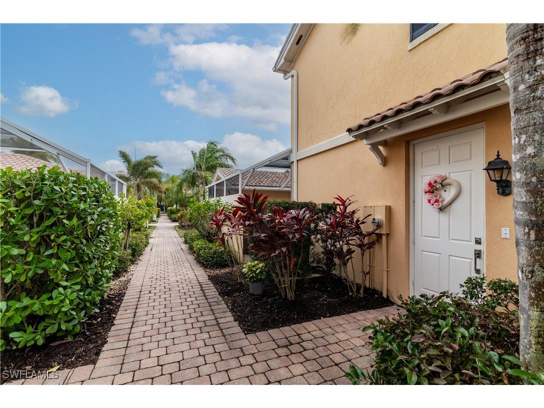 8102 Chianti Lane Naples FL 34114 225007786 image1