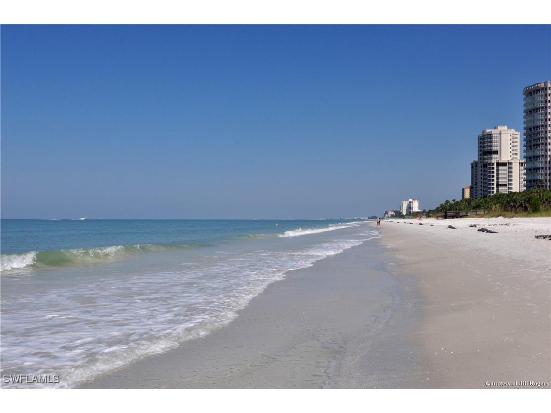 8111 Bay Colony Drive #1403 Naples FL 34108 225037228 image21