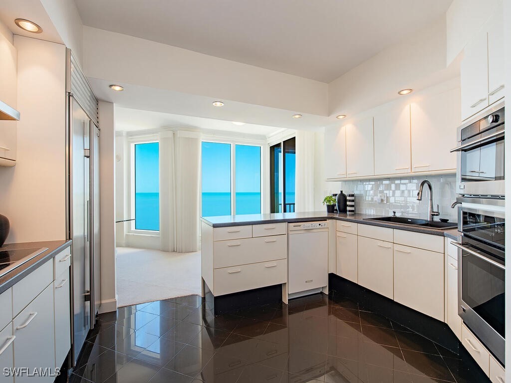 8111 Bay Colony Drive #1403 Naples FL 34108 225037228 image5