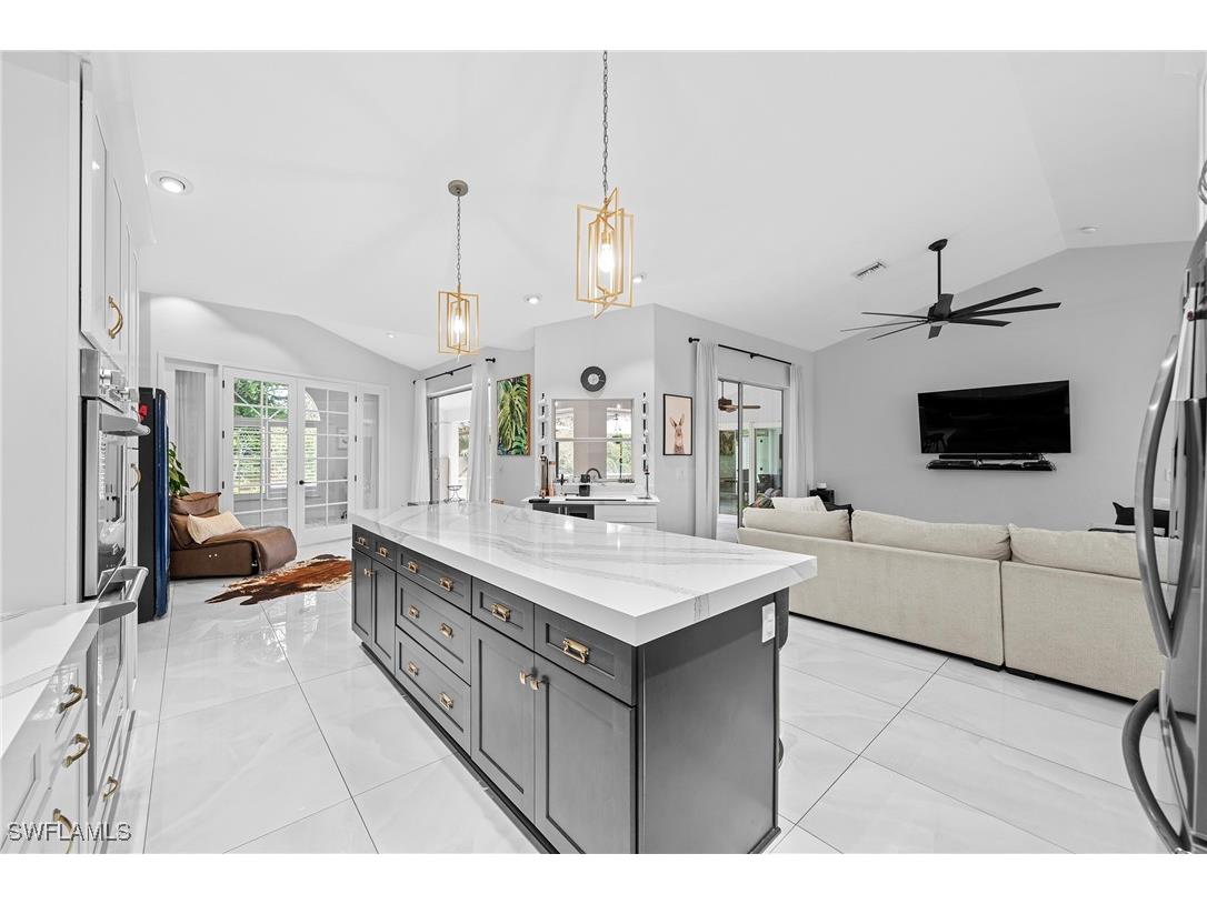 8139 Las Palmas Way Naples FL 34109 224089642 image1