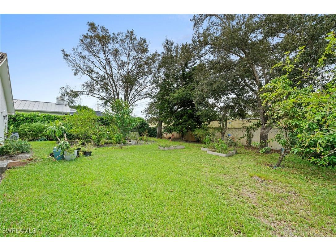 8139 Las Palmas Way Naples FL 34109 224089642 image22