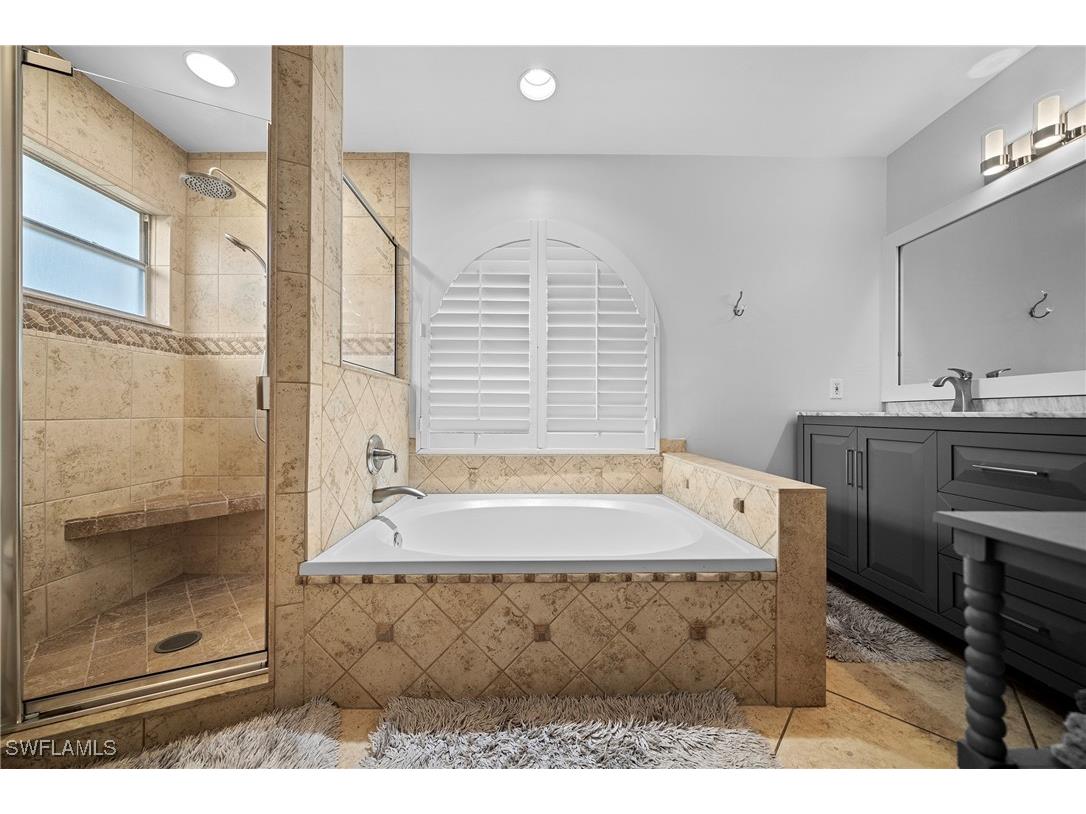 8139 Las Palmas Way Naples FL 34109 224089642 image28