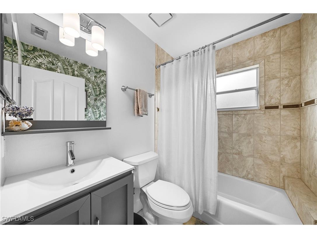 8139 Las Palmas Way Naples FL 34109 224089642 image30