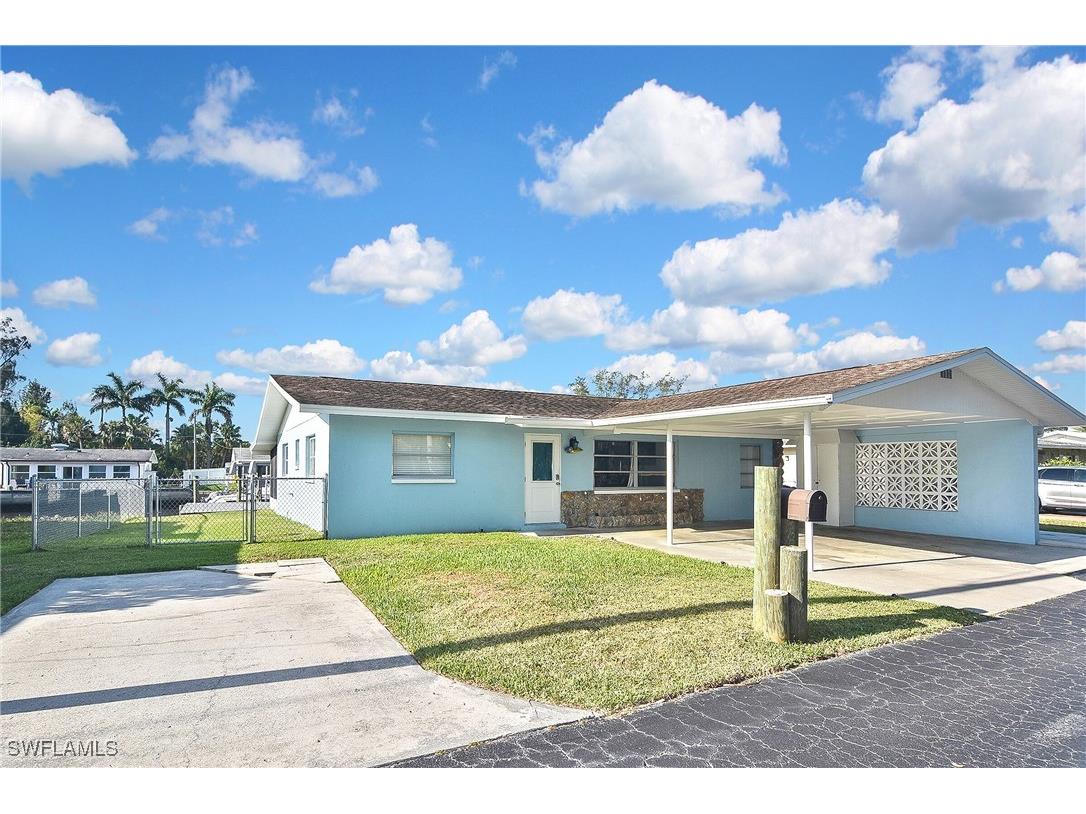 8150 Cleaves Road North Fort Myers FL 33903 225035772 image1