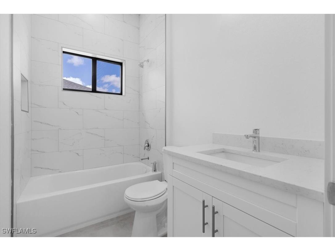 817 Jacaranda Parkway E Cape Coral FL 33909 224056004 image40