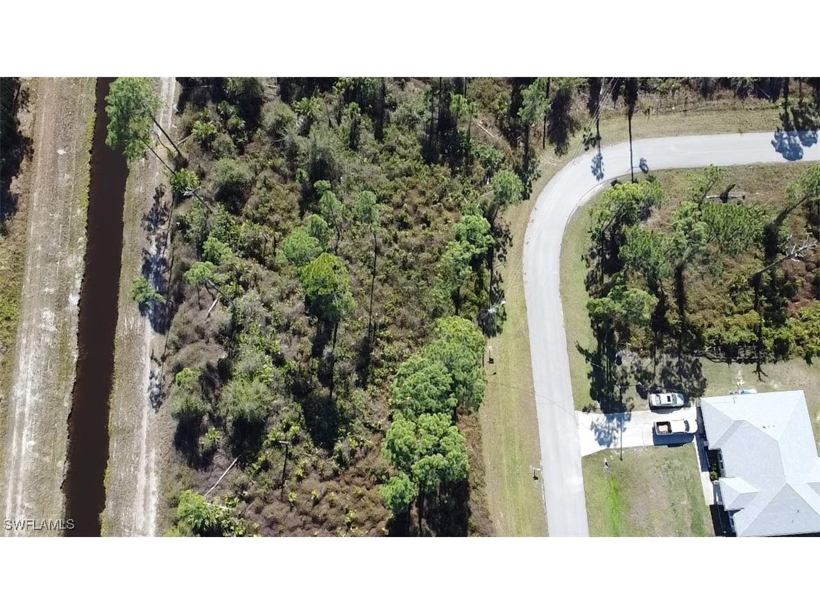 817 Pinecastle Drive Lehigh Acres FL 33974 224104154 image11