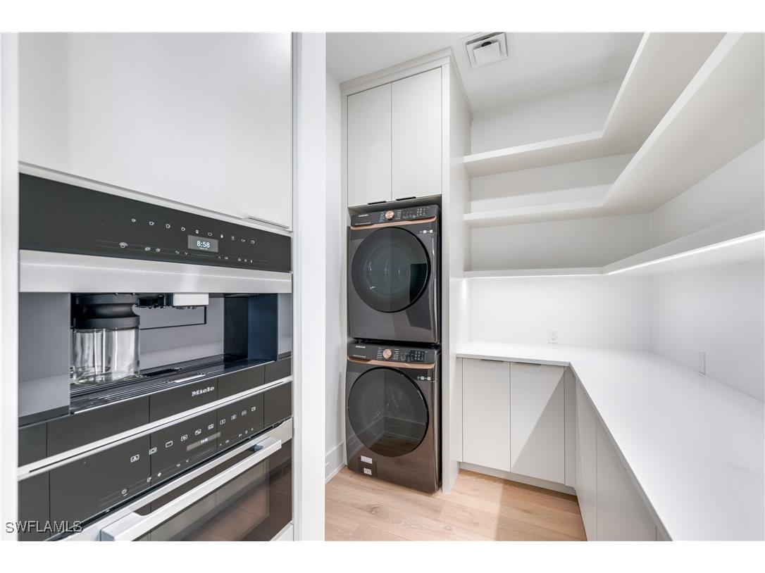 82 9th Street S #205 Naples FL 34102 224082223 image10