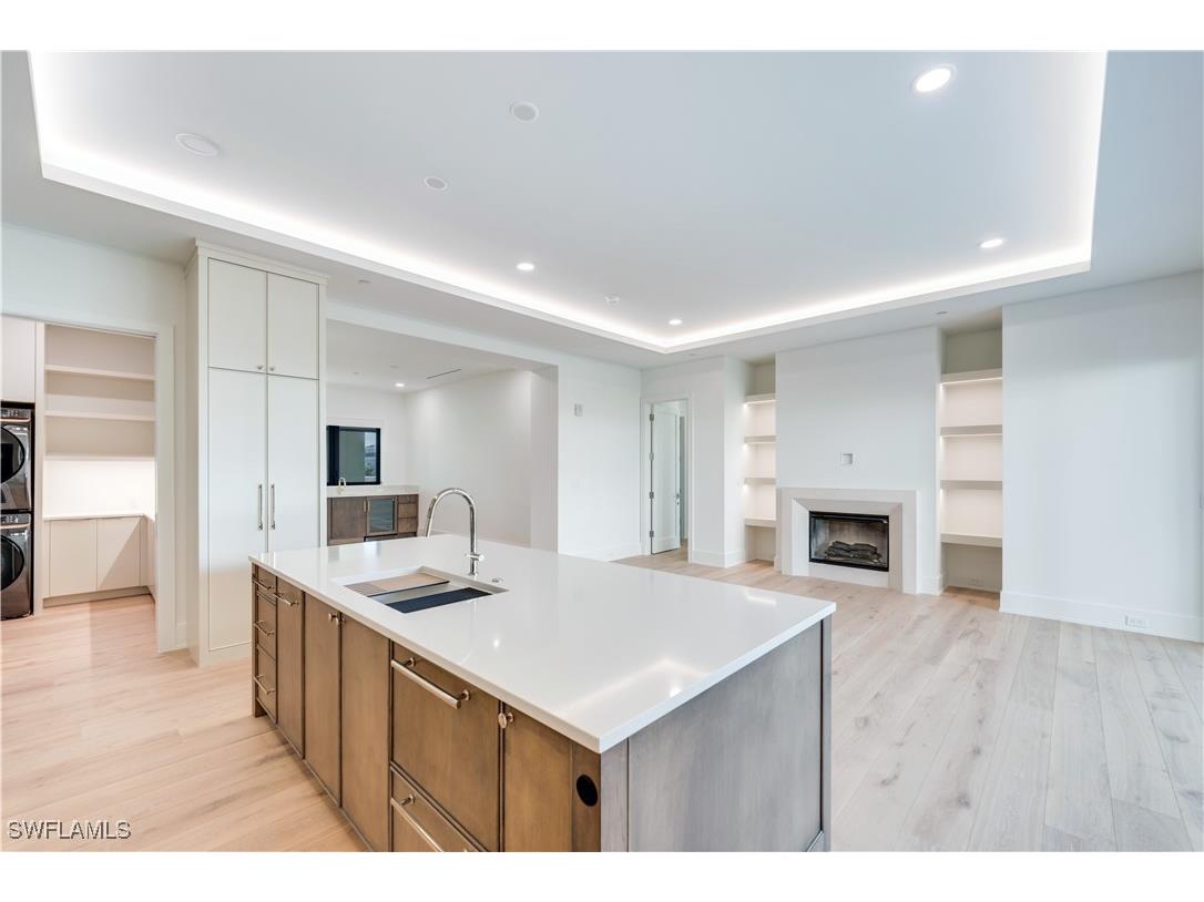 82 9th Street S #205 Naples FL 34102 224082223 image8