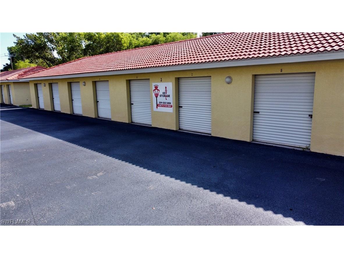 8243 Key Royal Circle Naples FL 34119 223039970 image1