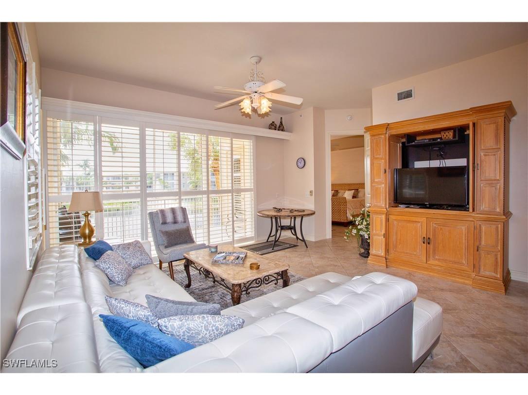 825 Bentwater Circle #101 Naples FL 34108 225046912 image12