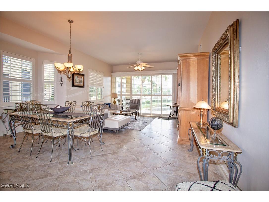 825 Bentwater Circle #101 Naples FL 34108 225046912 image16