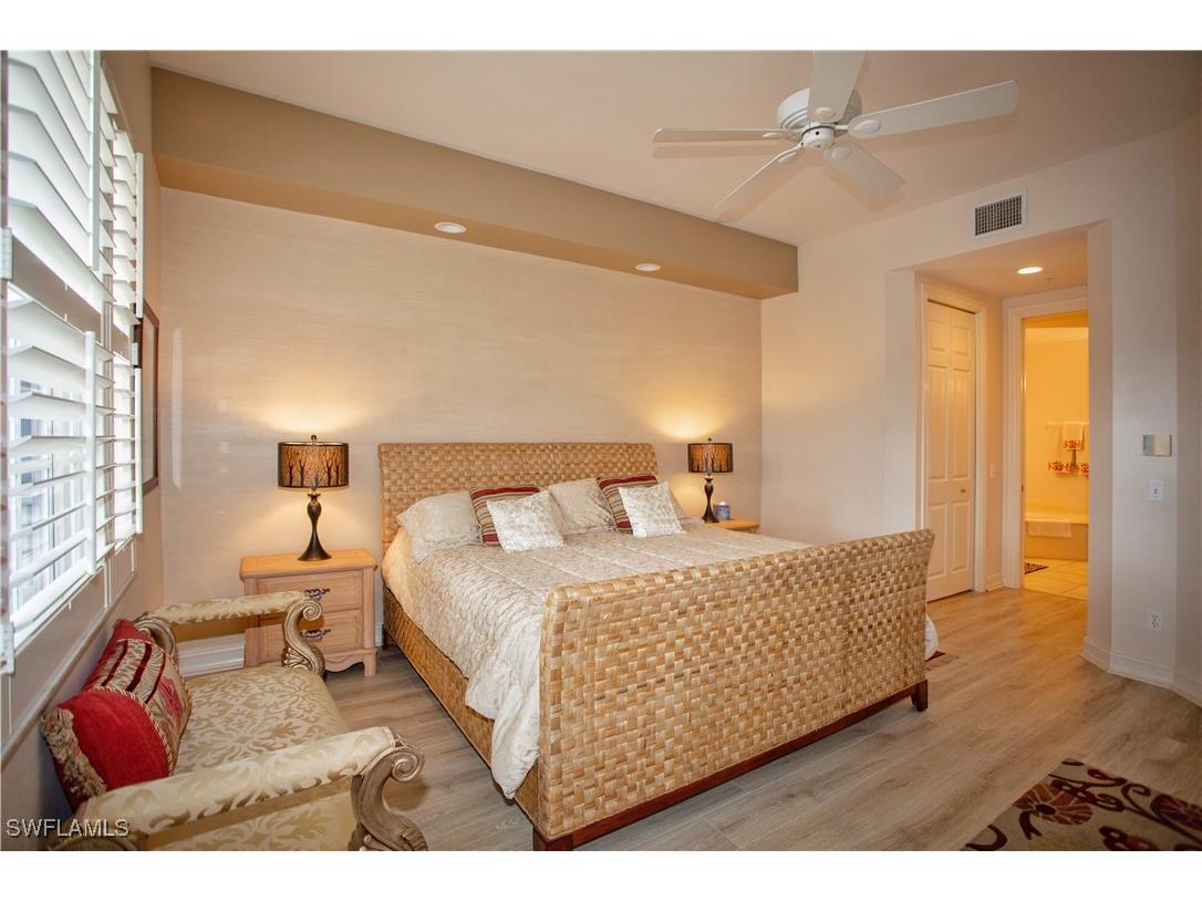 825 Bentwater Circle #101 Naples FL 34108 225046912 image29