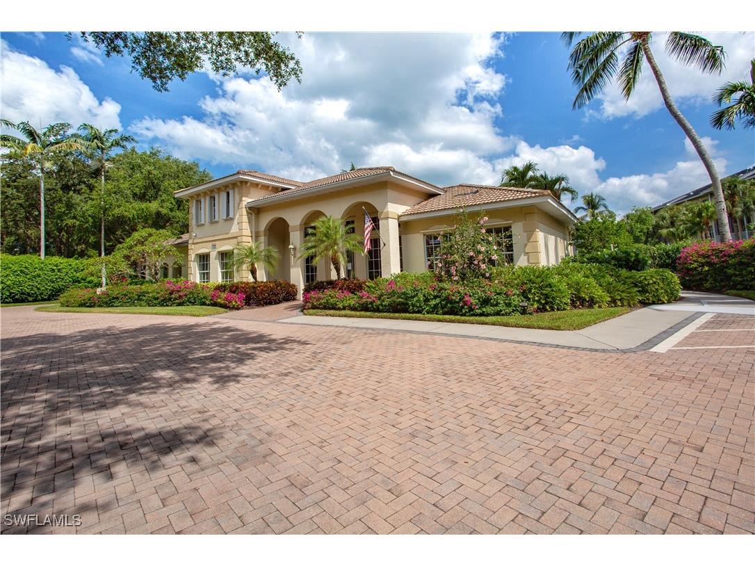 825 Bentwater Circle #101 Naples FL 34108 225046912 image3