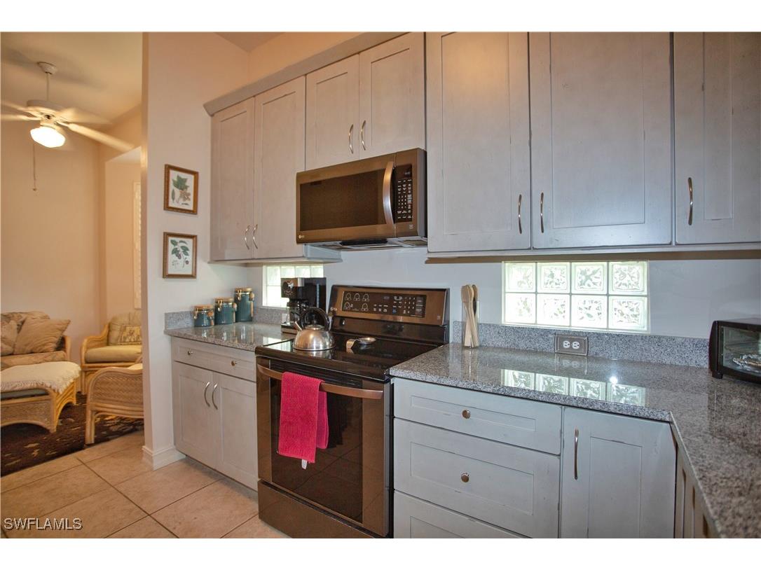 825 Bentwater Circle #101 Naples FL 34108 225046912 image6