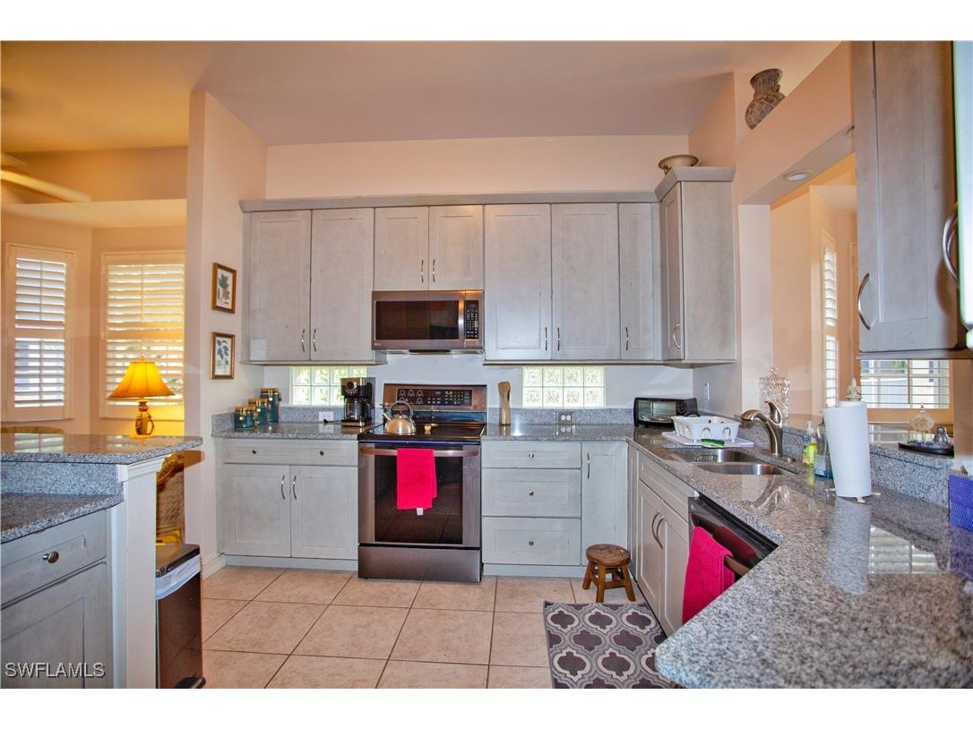 825 Bentwater Circle #101 Naples FL 34108 225046912 image7