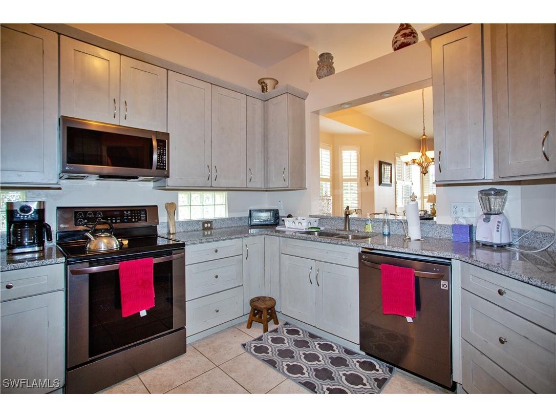 825 Bentwater Circle #101 Naples FL 34108 225046912 image8