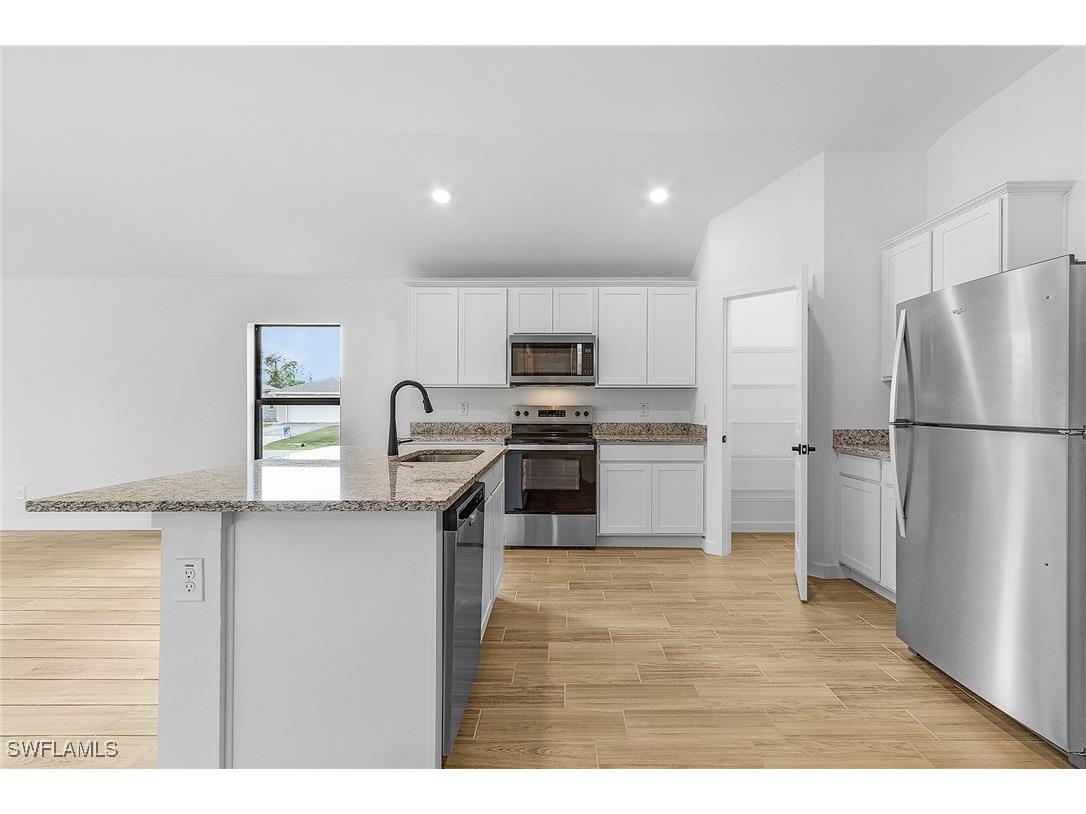 827 Rue Labeau Circle Fort Myers FL 33913 224103313 image6