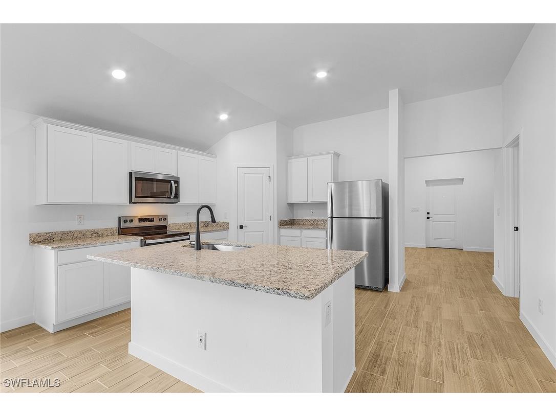 827 Rue Labeau Circle Fort Myers FL 33913 224103313 image7