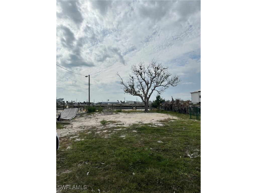 829 Oak Street Fort Myers Beach FL 33931 225022295 image10