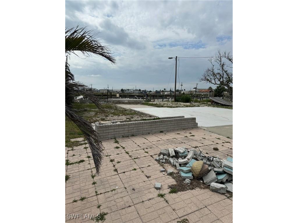 829 Oak Street Fort Myers Beach FL 33931 225022295 image3