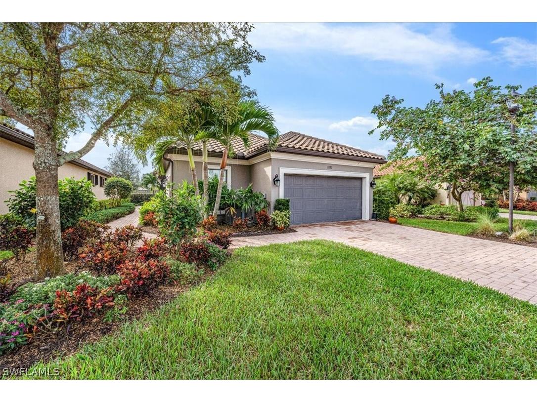 8292 Lucello Terrace N Naples FL 34114 223001693 image1