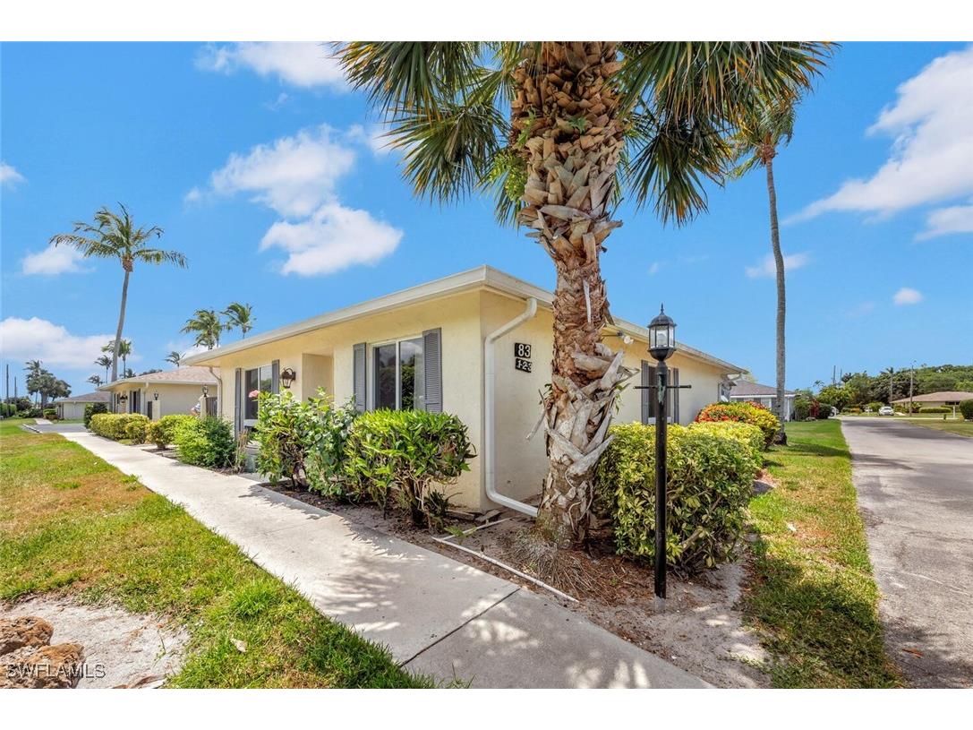 83 Glades Boulevard #2 APT 1612 Naples FL 34112 224089180 image1