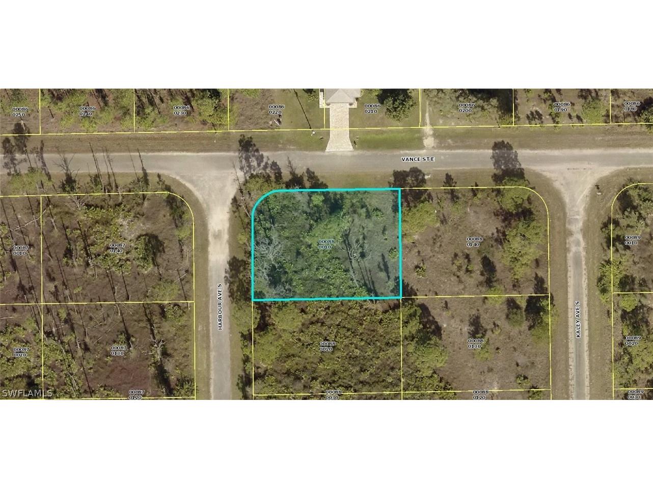 833 Harbour Avenue S Lehigh Acres FL 33974 222013723 image1