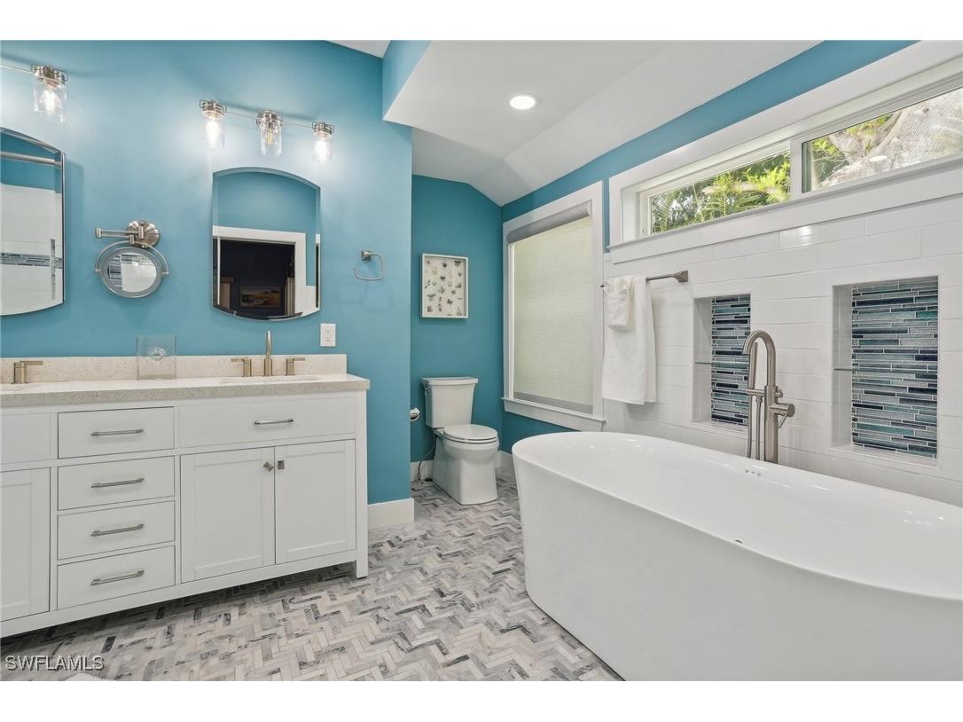 8335 Main Street Bokeelia FL 33922 224063831 image32