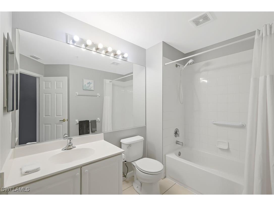 836 Hampton Circle #171 Naples FL 34105 225046982 image17