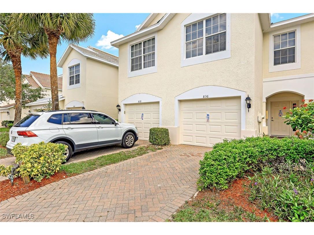 836 Hampton Circle #171 Naples FL 34105 225046982 image2