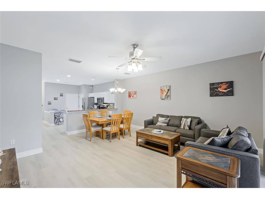 836 Hampton Circle #171 Naples FL 34105 225046982 image5