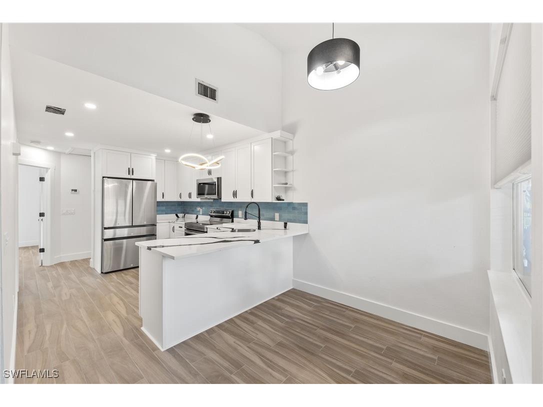 838-840 Rabbit Road Sanibel FL 33957 224085910 image20