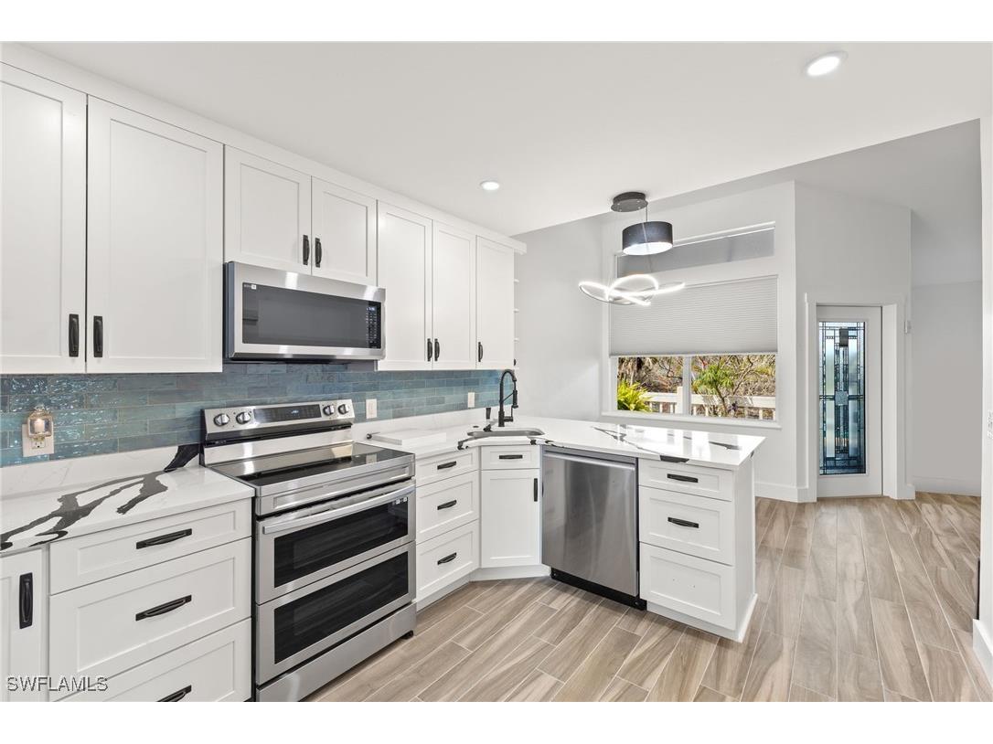 838-840 Rabbit Road Sanibel FL 33957 224085910 image22