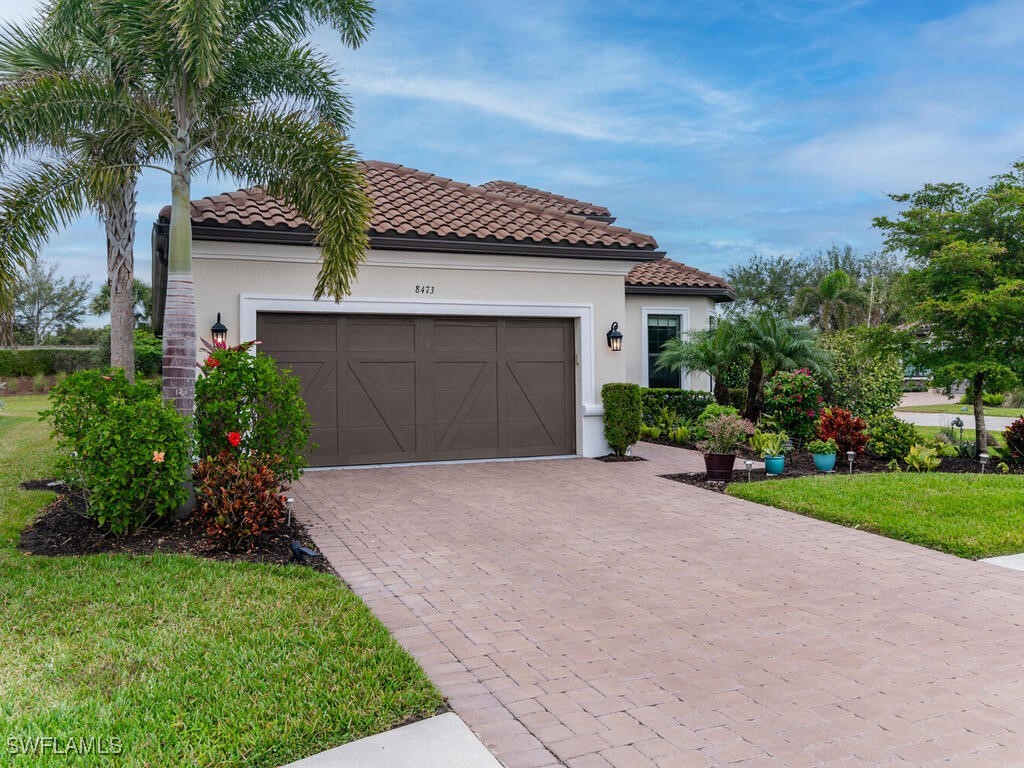 8473 Sevilla Court Naples FL 34114 225007124 image1