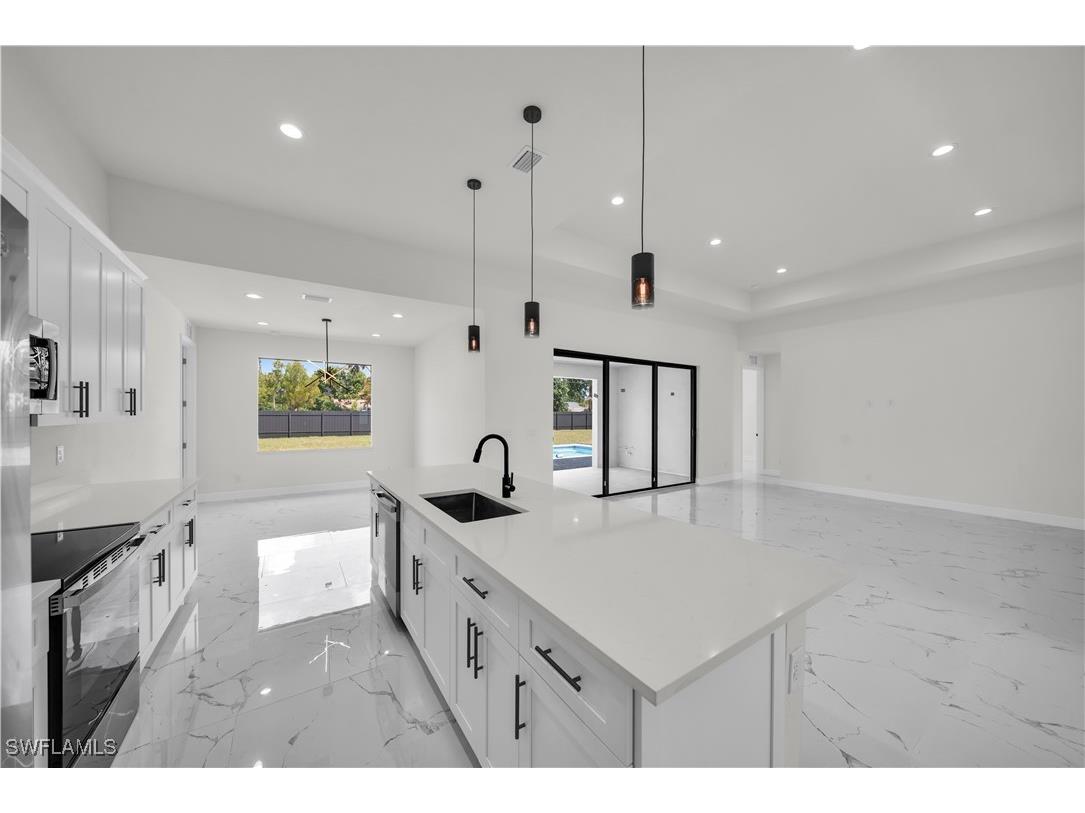 849 NW 2nd Street Cape Coral FL 33993 225008912 image1