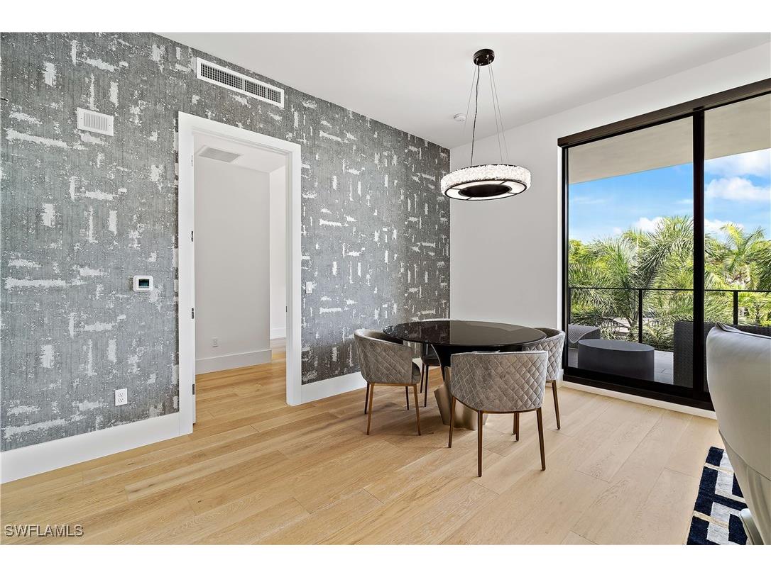 850 Central Avenue #202 Naples FL 34102 225045881 image8