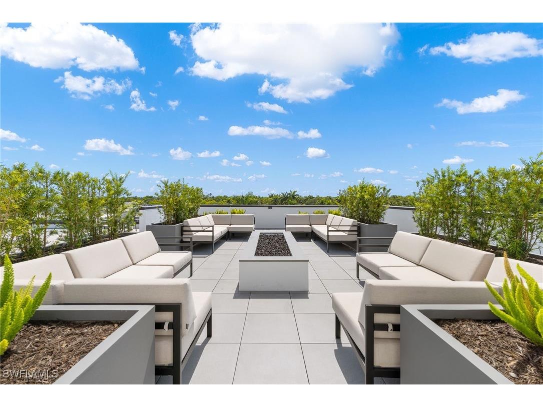 850 Central Avenue #207 Naples FL 34102 224102517 image25