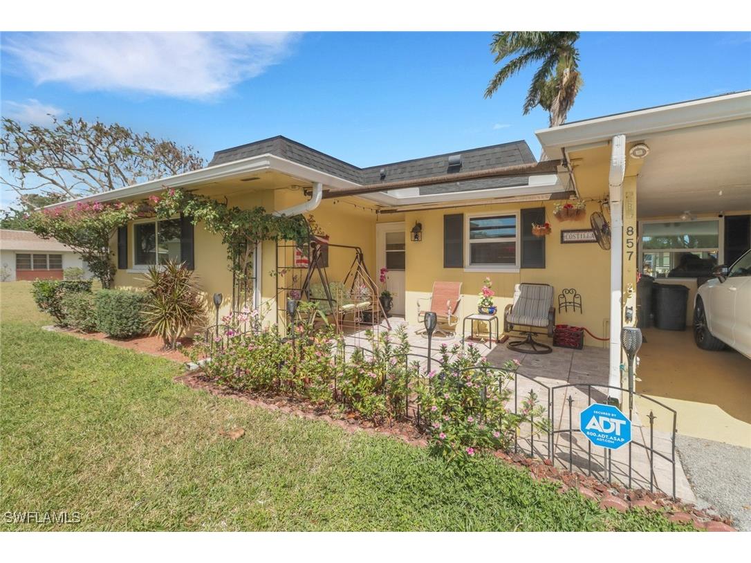857 Pangola Drive North Fort Myers FL 33903 225036950 image1