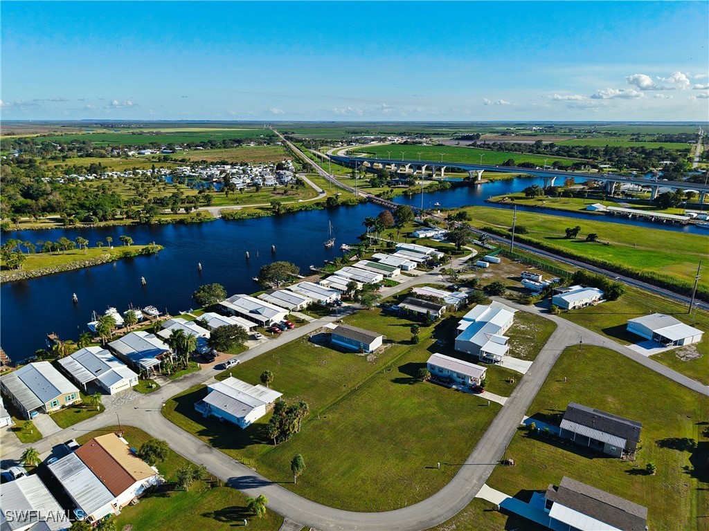 864 Yacht Club Way NW Moore Haven FL 33471 224088666 image16